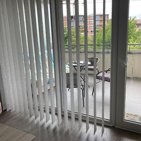 Apartman Edita - Byt S Terasou A Parkovacim Stanim, Topolova, Olomoucアパートメント エクステリア 写真