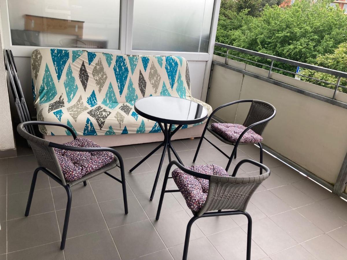 Apartman Edita - Byt S Terasou A Parkovacim Stanim, Topolova, Olomoucアパートメント エクステリア 写真